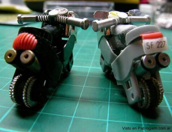 Motos hechas con encendedores