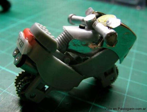 Motos hechas con encendedores