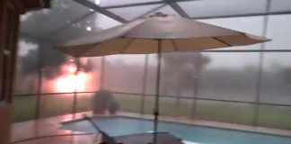 Mujer filma la caída de un rayo muy cerca de ella